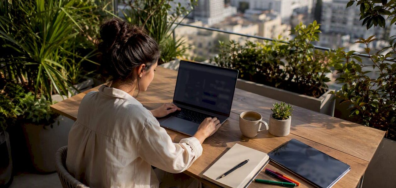 Fivetran vs Airbyte: Which One Is Right for Ads Teams?